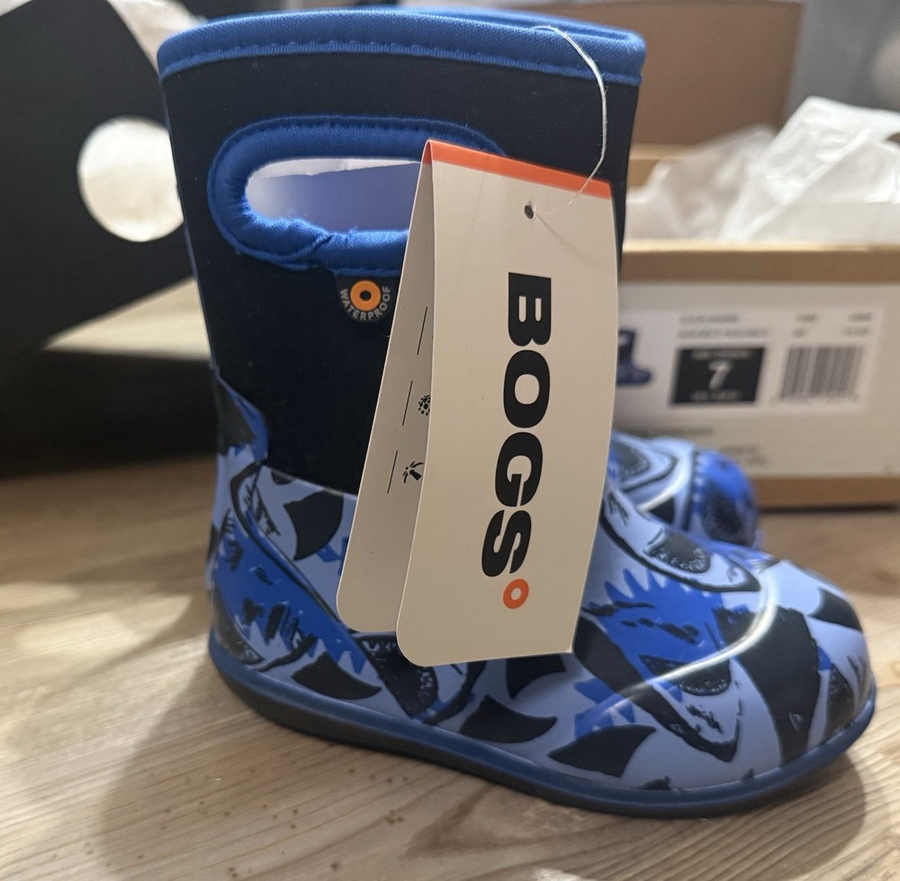Bogs Sharks Insulated Waterproof Size 7 Boots New In Box With Tag