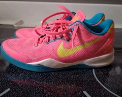 Rare Nike Kobe 8 GS Dynamic Pink 555586-601 Youth Size 4Y Basketball Shoes