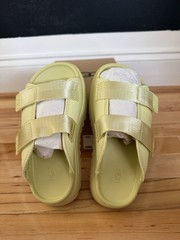 New In Box UGG K GOLDENGLOW Slide Sandals Bright Yellow Kids Size 13 US Toddler