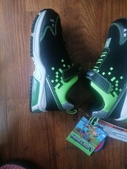 Minecraft Creeper Kids Athletic Sneaker Size 13 Black/Green Hook & Loop Low Top