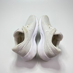Nike Tanjun White Athletic Lifestyle Shoes Sneaker 818384-111 Youth Size 6