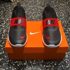Nike Flex Runner 4 (GS) Kids Athletic Slip-On Black/Red/White 4.5Y