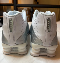 Nike Shox R4 GS White Metallic Silver CW2626-101 Youth Size 5Y New in Box