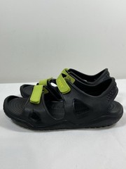Crocs Swiftwater River Junior Sz 1 Black Neon Green Sandals Sport Water Shoes J1