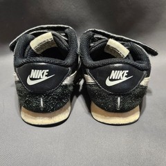 Nike MD Runner Valiant Toddler size 7 Sneakers Black White Kids Shoes preppy