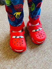 NEW Kid’s LIGHT-UP Lightning McQueen Croc NWT Kid Shoe Clog Disney C8-J3 Sizes