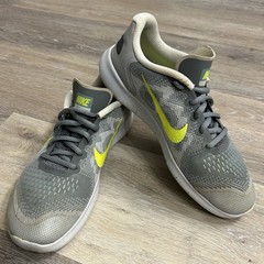 Nike Free RN 2017 Running Shoes Cool Grey Volt Size 6Y Women’s 7.5 Lightweight