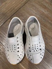 NATIVE Robbie Light Gray Sugarlite Slip-On Play Water Sneakers Shoes Youth C 7