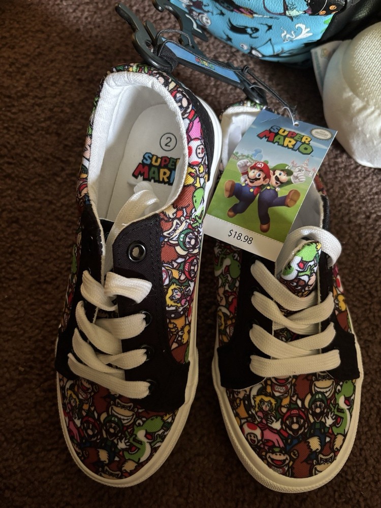 Nintendo Super Mario Unisex Kids Canvas Low Top Lace-Up Sneakers Multicolor US 2
