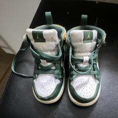 Jordan Air Jordan 1 Mid Top Unisex Kids Leather Sneaker Green/White/Yellow 7C