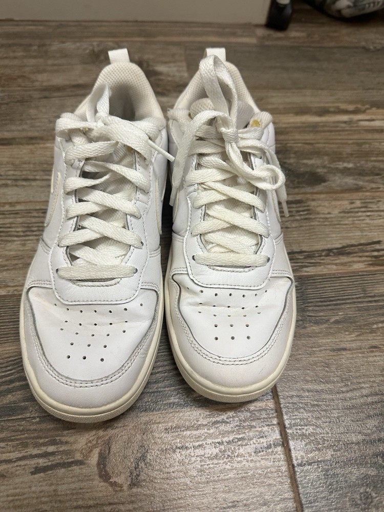 Nike court Borough low 2 in white, Size 5.5Y