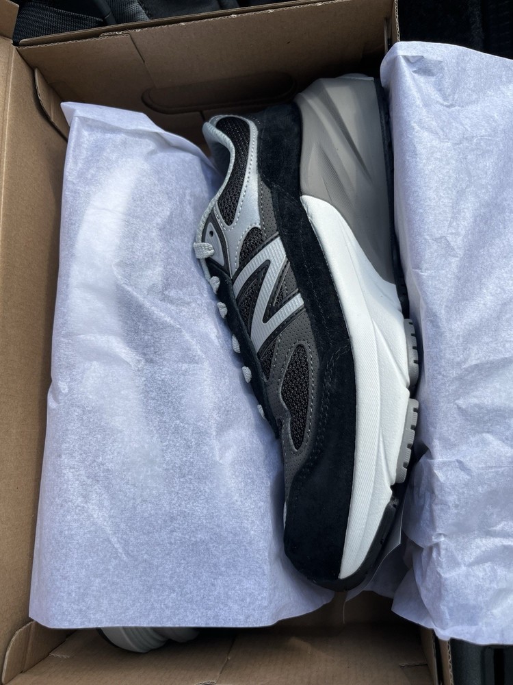 Grade School 990v6 Black