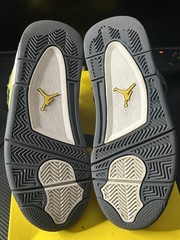 Jordan 4 Lightning Size 4y