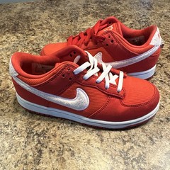 Nike Dunk Low Valentines Day❤️❤️Red Preschool Kids size 2Y