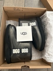 Ugg Kids Classic Clear Mini Black Bootie Size 11