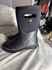BOGS K Grasp Solid Unisex Kids Black Rain Boot Pull-On Rubber US 1 78755-001