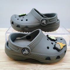 Crocs Unisex Kids 7 Classic Clogs Space Alien Astronaut Dark Gray Sandals