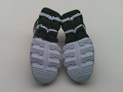 YTRXM Shoes Girls Youth Size 7 EU 39 Black White Lightning Running Sneakers