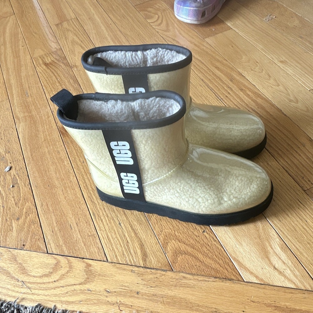 UGG Classic Clear Mini Gold Rubber Rain Boot Faux Fur Lined Kids 9 1113190