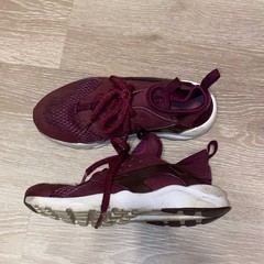 Nike Air Huarache Maroon 3Y Sneakers
