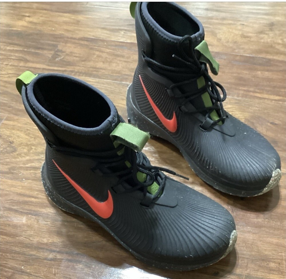 Nike Binzie Boots GS Black Bright Crimson Speckled Youth Size 4