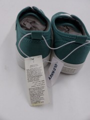 OLD NAVY 749588 GENDER NEUTRAL CANVAS ELASTIC LACE SNEAKERS SWAYING PALM SIZE 13