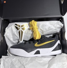 Nike Kobe IX Low EM (GS) – Black/University Gold-White – Size 5Y (Women’s 6.5)
