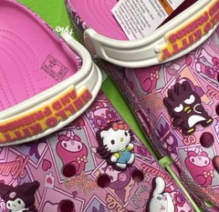 🌟Crocs Hello Kitty classic clog With Tags c9 child 🧒🏻 Fast Shipping.