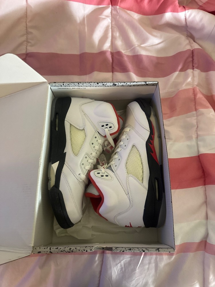 Air Jordan (GS) 5 Retro „FIRE RED“ 2020 – Size 7Y – 440888 102 (14121-8)