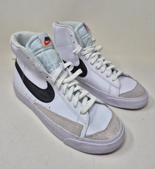 Size 7Y (GS) – Nike Blazer Mid 77 White Black DA4086-100
