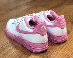 *NEW* Youth Grade-School Nike Air Force 1 (BG) White/Magic Flamingo (IB4411 100)