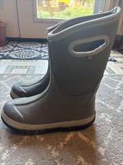 Bogs Classic Gray Waterproof Snow Rain Boots Unisex Kids Youth Sz 6 Outdoor
