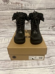 KID’S UGG BUTTE II BOOT BLACK BOOTS SIZE 12 #1098890K