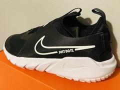 Nike Flex Runner 2 – Black/White – Little Kids Sizing – (PS)