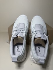 On Cloud Cloud Sky Ice Glacier 3YD11440608 Youth 4.5 Woman’s Size 6