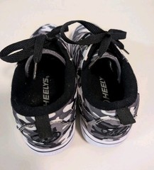 HEELYS PRO 20 PRINTS Gray Camo Canvas Lace Up Skate Wear Shoes Youth 5 Edgy Fun
