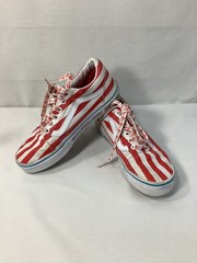 Vans Where’s Waldo Kids Size 3 (3K) Classic Shoe Lace