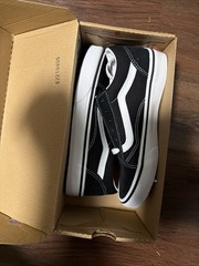 VANS Old Skool Black & True White Big Kids Shoes Size 3