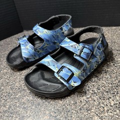 Birki’s Birkenstock Sandals 34 Blue Fish Print EVA Double Strap Haiti Kids 3-3.5