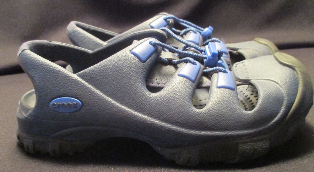 Crocs Bump Toe Sturdy Bungee M 3, W 5 Grip Sole Gray,Blue Beach / Walking Sandal