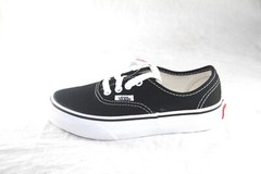 VANS CLASSIC AUTHENTIC CANVAS BLACK/WHITE CASUAL SHOE LITTLE KIDS SNEAKER