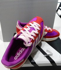 New & Authentic! Great Price! Adidas Kids RUN 70’s 2.0-Size 6-Red-Purple-Pink
