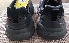 Avia Youth Max Runner Sneaker, Size 2 Dark Charcoal Gray, NWT