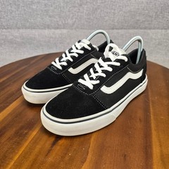 Vans Ward Low Top Black White Suede Canvas Kids Youth Size 5.0 Sneakers