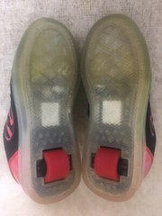 HEELYS Wheels Skate Shoes Size 5 YTH Black Red Metallic Trim Logo #HES10153