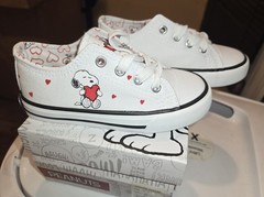 Peanuts® Snoopy White Canvas/Hearts Lace-Up Sneakers Toddler Size 8 NIB