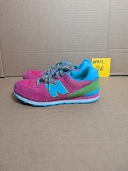New Balance 574 sneakers Pink/Green/Blue Kid’s Size 4.5Y