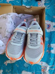 Under Armour Kids Assert 10 AC Running Shoes Gray /Orange Paint Splatter Size 2Y