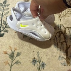 Nike Aqua Swoosh (PS) Volt Pure Platinum/White Toddler Sandals – Size 7C