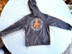 Salty Crew Youth Hoodie, Octopus Graphic, Heather Gray/Blue, Size M, EUC, CUTE!